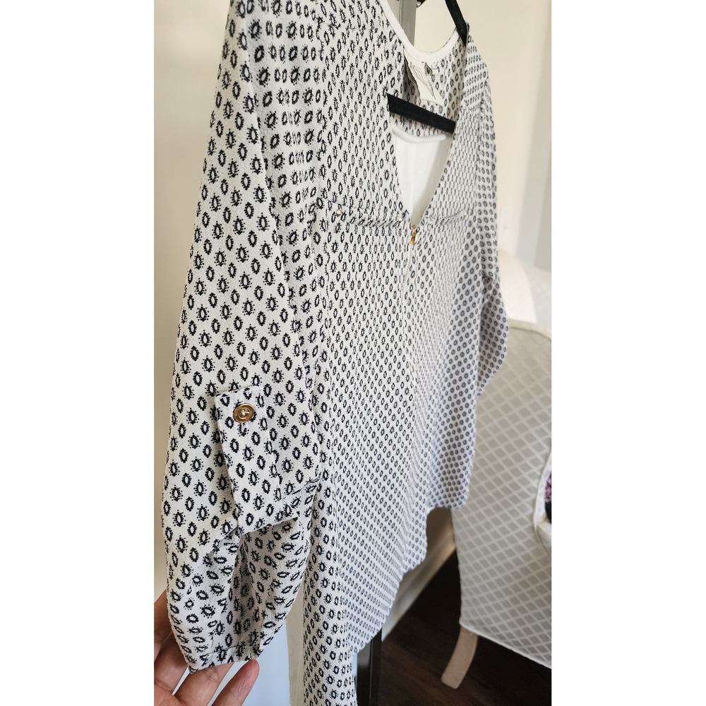 Janet Chung Women Small White Black Geometric Print Roll Tab Quarter Zip Blouse - Picture 5 of 5